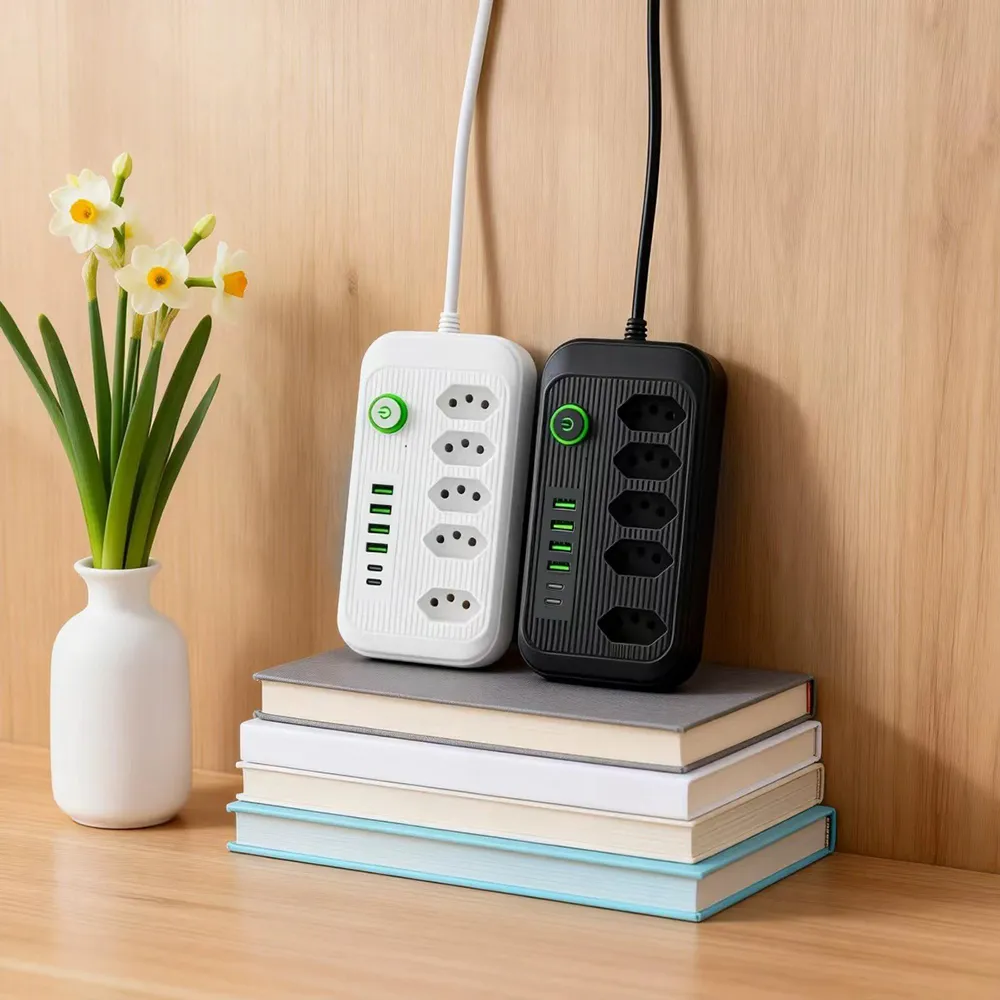 Extensão 5 Tomadas E 1 Pd 4 Usb Led Bivolt Power 127v/220v